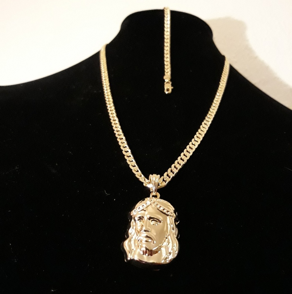 18k Gold Filled Chain Pendant and Bracelet set